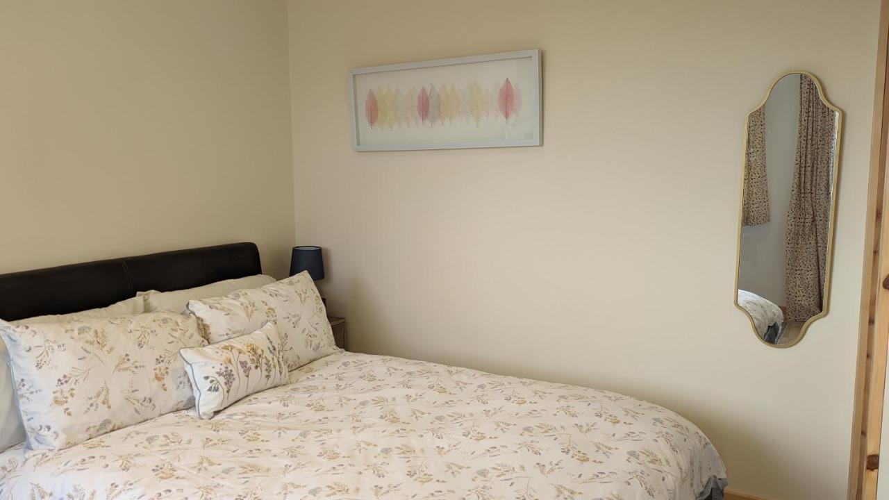 Meadow View Studio Daire Gillingham  Dış mekan fotoğraf
